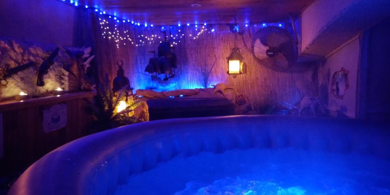Nouveau ! Chambre D'Hote Insolite Privee " Coeurs De Pirates A Bali En Provence" Spa Sauna Massages Dans Cadre Exotique D'Amenagements Exterieurs D'Exception Ete Comme Hiver Bienvenue !!! Cavalaire-sur-Mer Eksteriør billede